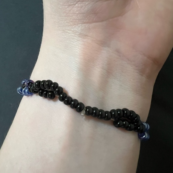 Taylor Swift Karma friendship bracelet - Picture 5 of 5